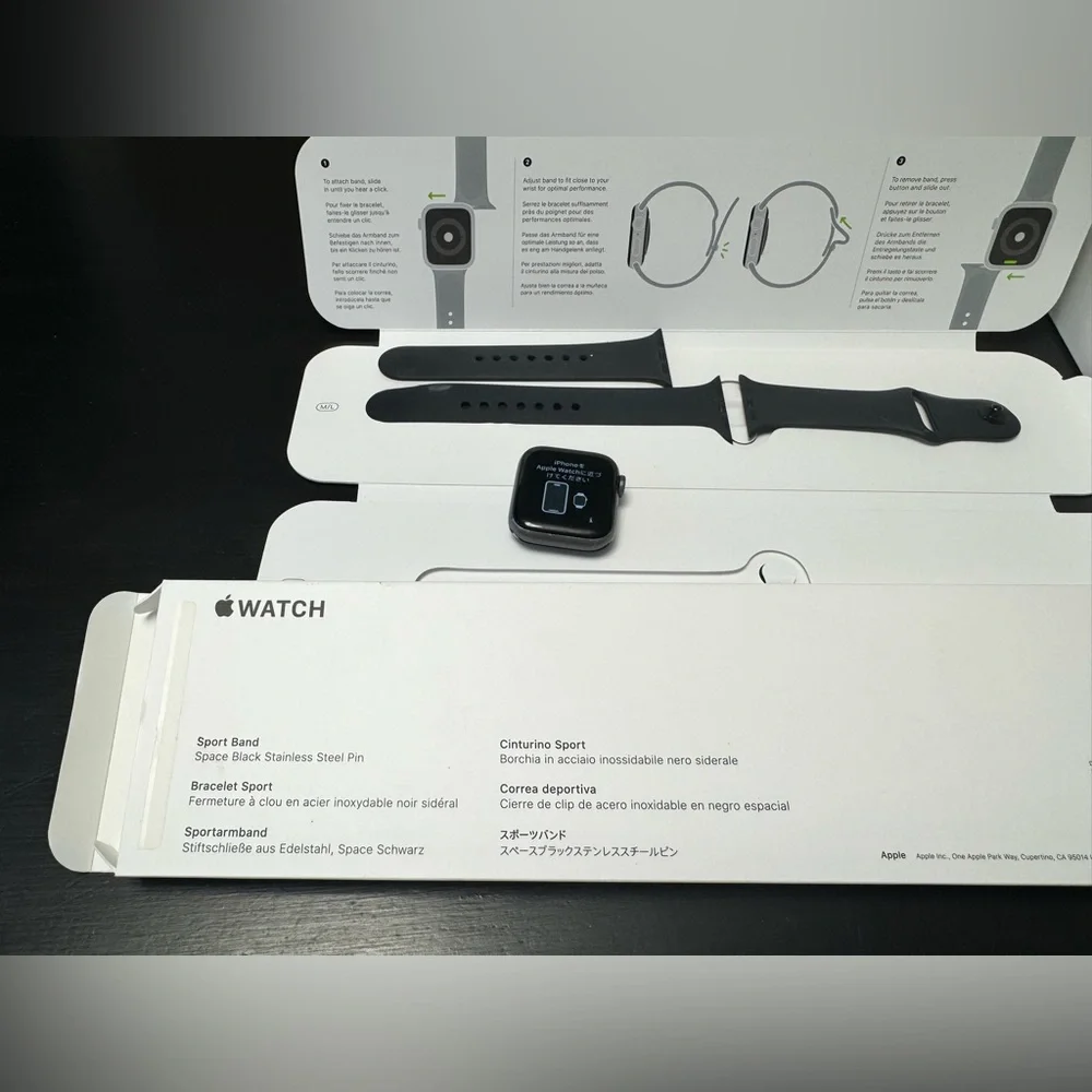 Apple Watch Series 5 Space Gray Aluminum 40MM